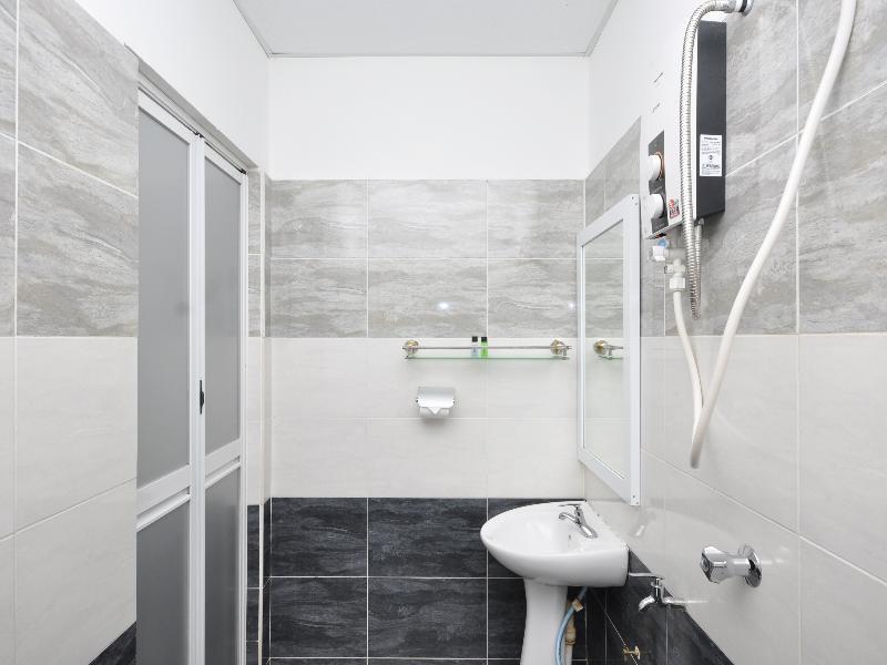 Ada Hotel & Apartment Куала-Тренгану Екстер'єр фото